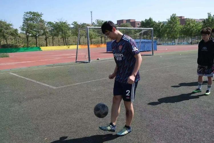 美媒篮网GM对三巨头渐失耐心 重建交易或在酝酿