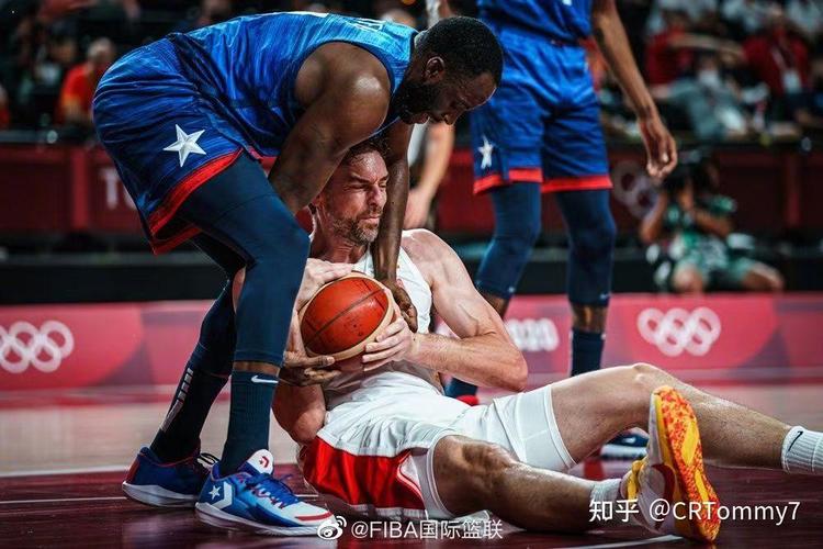 浓眉伤愈归队 喉咙遭肘击隐患重重 赛季中途五次退场引人关注