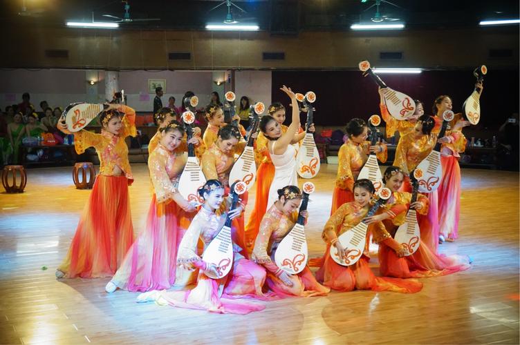 卡佩拉食物中毒缺阵战掘金 琼斯顶替迎表现机会