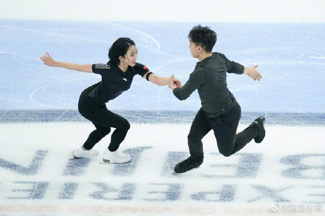 巴西惨败德国球迷痛哭 巴西惨败德国球迷痛哭