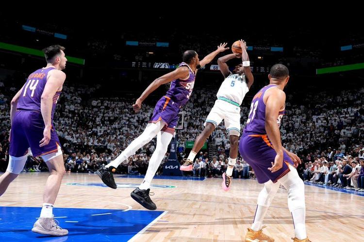 日乙联赛实时比分查询 赛场状况如何