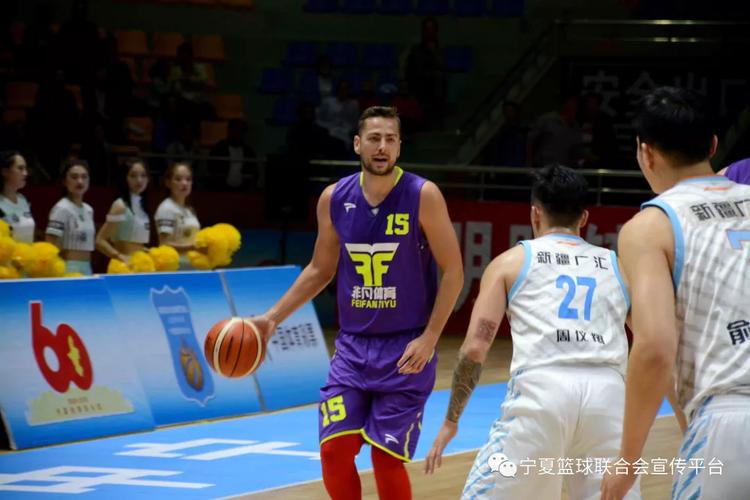 霍福德将继续缺阵今日比赛 队内训练遭遇脑震荡 霍福德将继续缺阵今日比赛 队内训练遭遇脑震荡