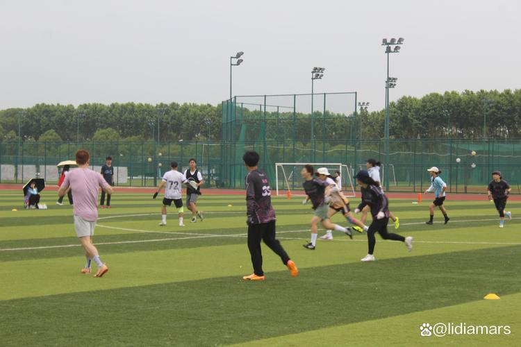 梅西与c罗的区别 梅西与c罗的区别