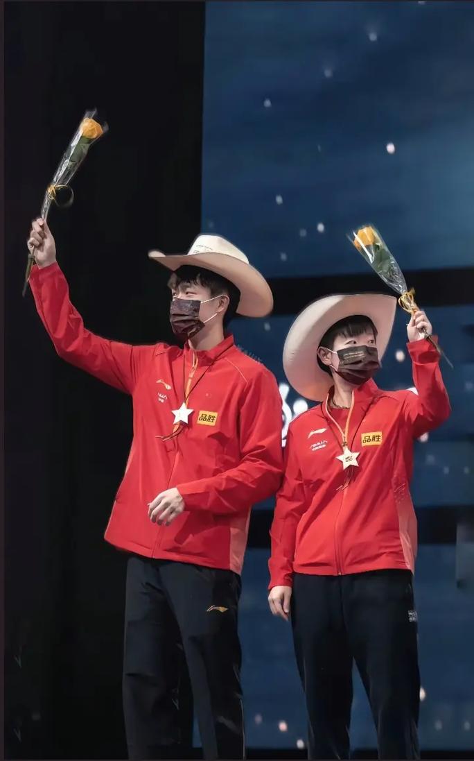 双层泳裤适合游泳穿吗 双层泳裤适合游泳穿吗