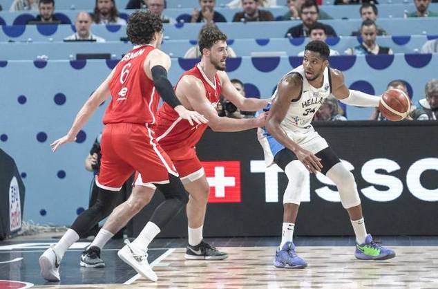 中国男篮将迎战日本男篮 中国男篮将迎战日本男篮