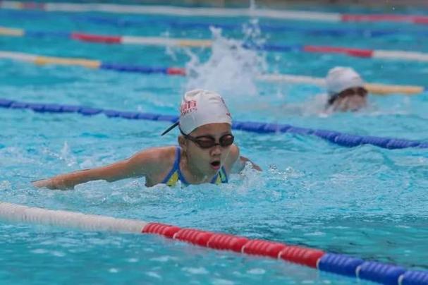 直击女子举重49公斤级决赛 直击女子举重49公斤级决赛