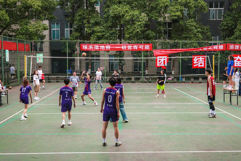 贝里内利我希望能够继续留在马刺 想再赢一次