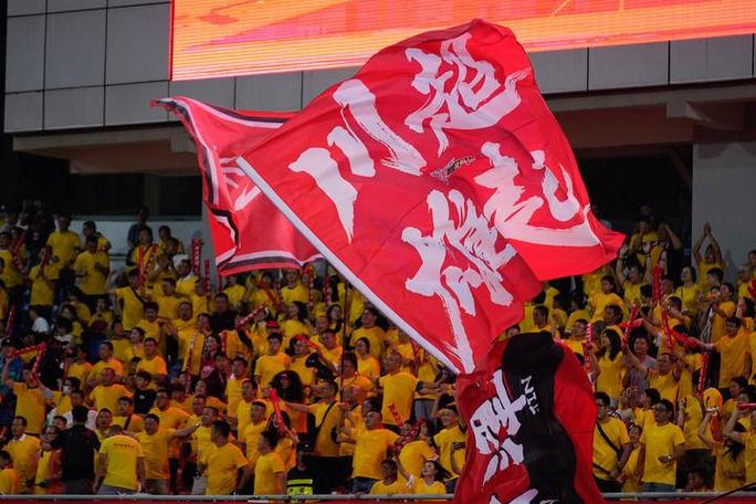巴萨尤文互换中场大将 巴萨尤文互换中场大将