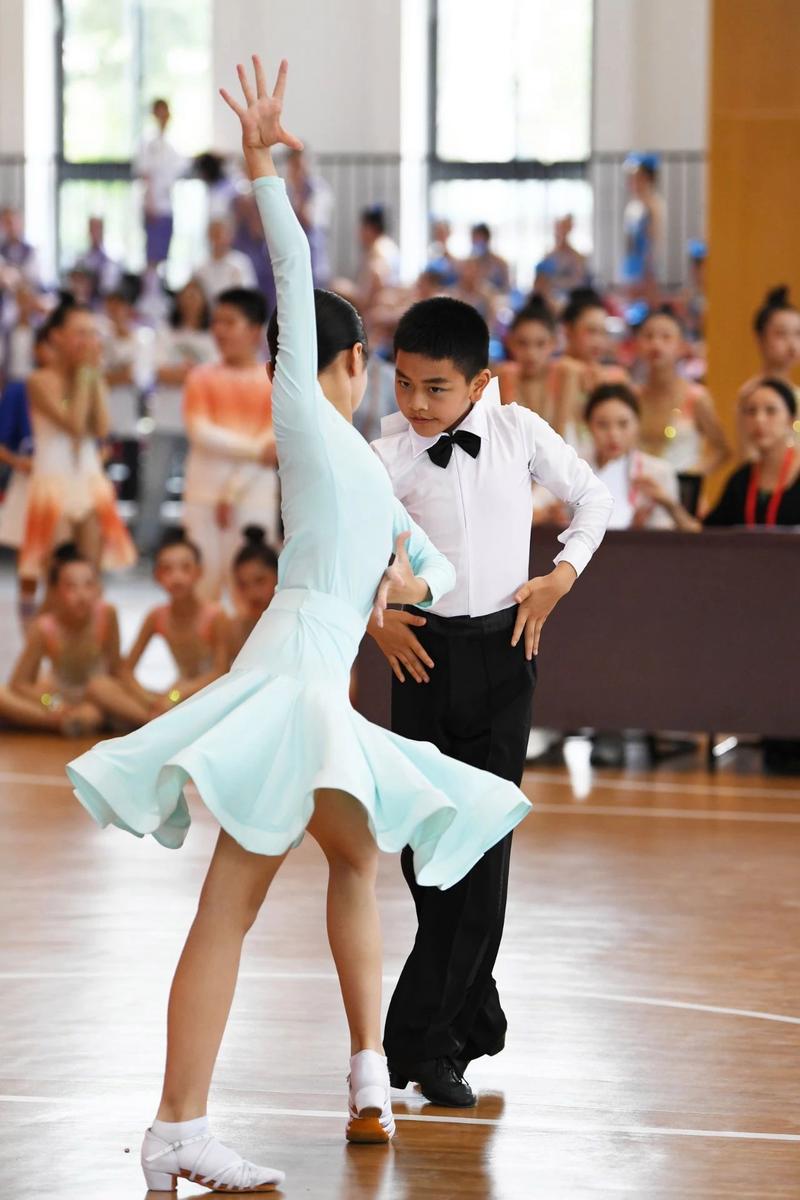 骑士瓦莱乔伤情更新 肋骨挫伤；汤普森趁机上位