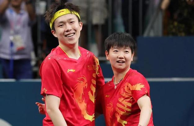 兰姆送3.3秒三分准绝杀 黄蜂主场险胜猛龙 兰姆送3.3秒三分准绝杀 黄蜂主场险胜猛龙