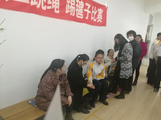 夏联战报郭昊文贡献稳定数据 赖特表现亮眼 湖人战胜独行侠