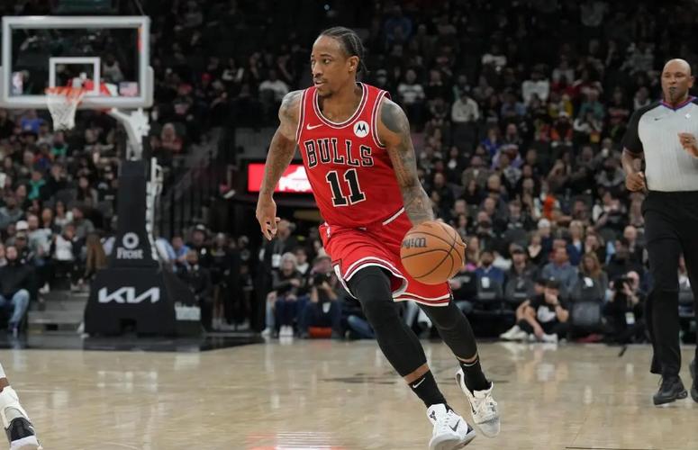 联盟助力鹈鹕备战复赛 锡安成收视焦点 保障赛事热度提升 联盟助力鹈鹕备战复赛 锡安成收视焦点 保障赛事热度提升