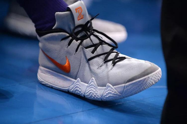 詹韦日常交流曝光团队透露二人保持良好沟通 并未反目 詹韦日常交流曝光团队透露二人保持良好沟通 并未反目