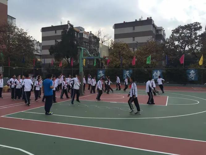 常规赛赛事前瞻鹈鹕迎战湖人 连胜之路面临考验