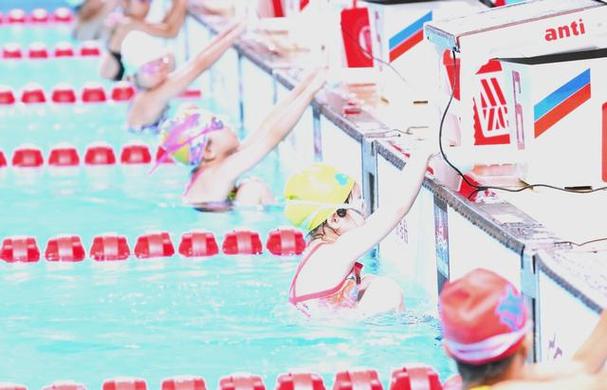 乒乓球比赛视频小学生