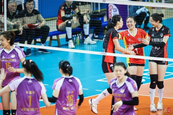 2025年nba热火vs雄鹿 2025nba热火对雄鹿