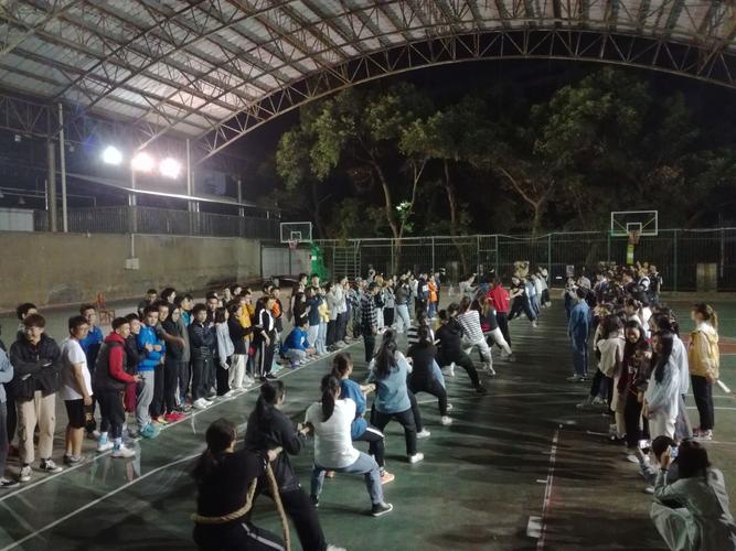 约基奇绝杀惊艳 76人遭遇三连败 恩比德空砍高分 约基奇绝杀惊艳 76人遭遇三连败 恩比德空砍高分