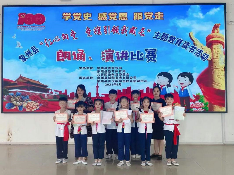 德克转发自己昔日粗犷沧桑照片 戏称网友太冷血 德克转发自己昔日粗犷沧桑照片 戏称网友太冷血