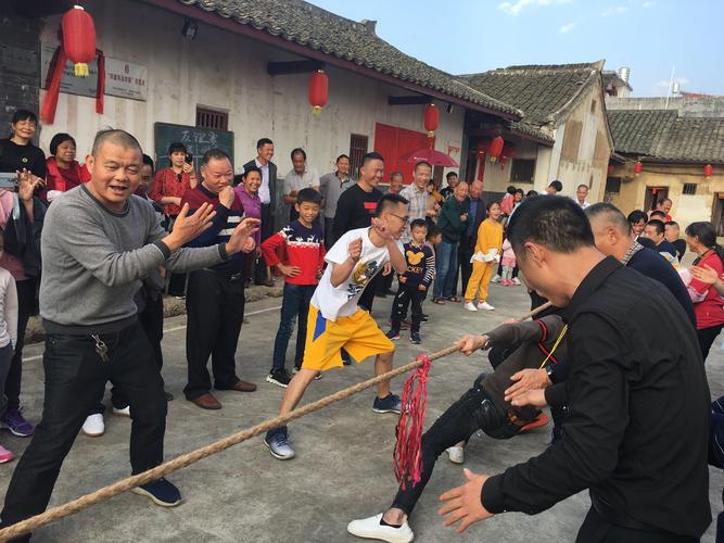 雷霆篮球胜利爵士亚历山大与邓恩的强势表现