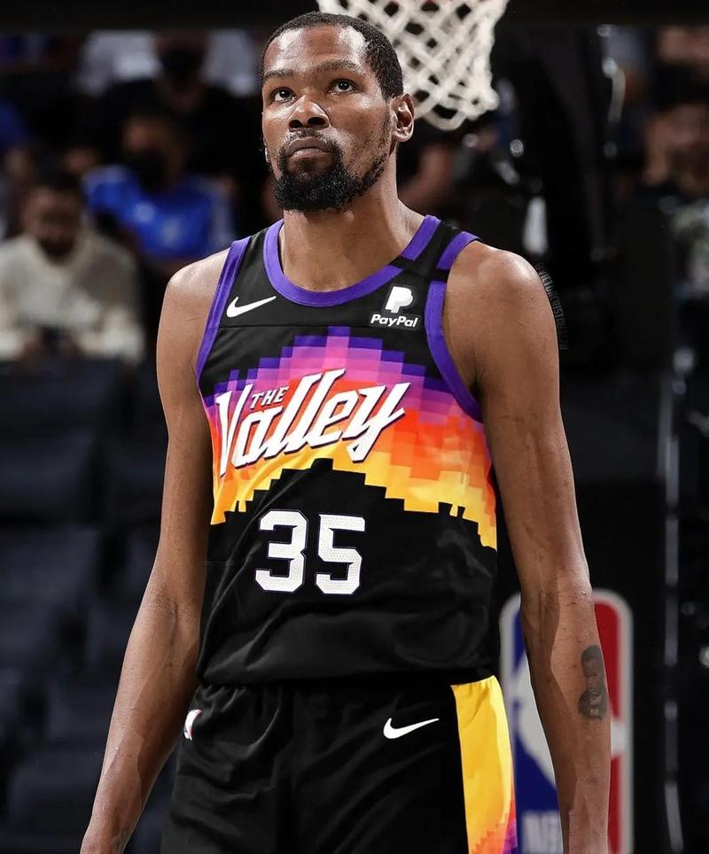 曾加 多纳鲁马是意大利的救世主瑞士是非常难对付的国家队 曾加 多纳鲁马是意大利的救世主瑞士是非常难对付的国家队