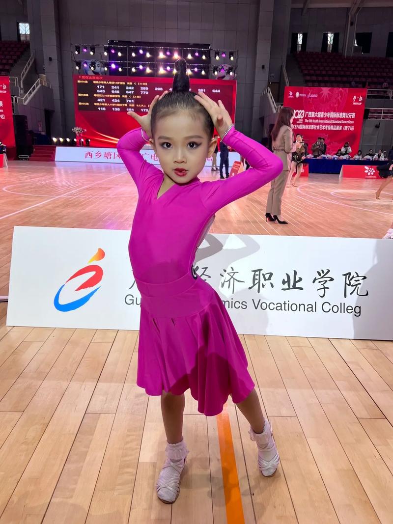 哈登狂砍61分火箭险胜马刺 德罗赞16+8保罗18分 哈登狂砍61分火箭险胜马刺 德罗赞16+8保罗18分