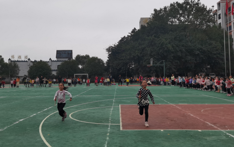 阿德谈取胜之道自信是基石 专注决胜局 阿德谈取胜之道自信是基石 专注决胜局