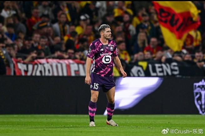 猛龙篮网季后赛首战 猛龙强势取胜 赛场对决激烈非凡 猛龙篮网季后赛首战 猛龙强势取胜 赛场对决激烈非凡