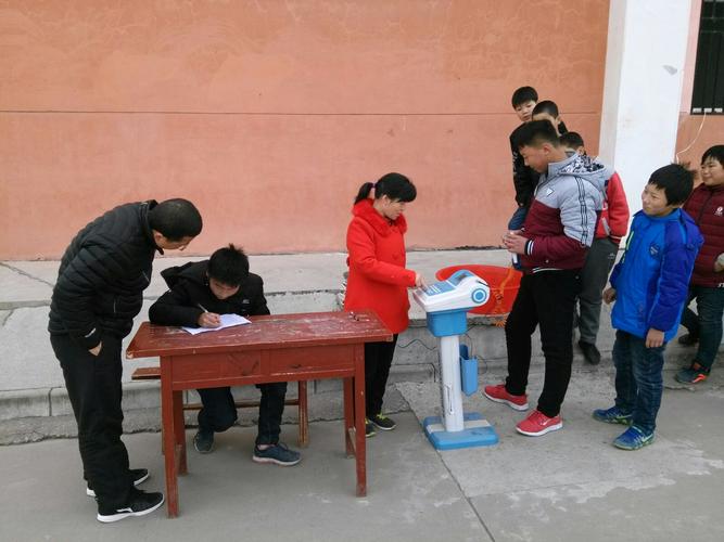 詹姆斯续约动向欧文影响LBJ留队抉择