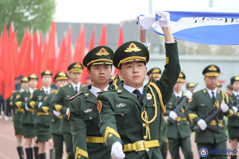 NBA前瞻湖人后劲强劲对决热火体力状况存疑