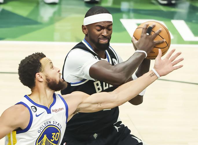 阿根廷1-0乌拉圭迎美洲杯首胜