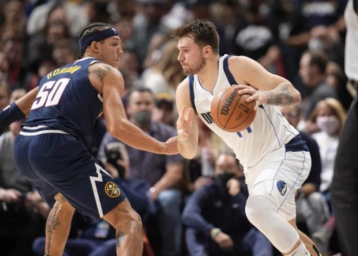 杜兰特篮网战黄蜂连场惊艳发挥 关键得分助球队首胜 杜兰特篮网战黄蜂连场惊艳发挥 关键得分助球队首胜