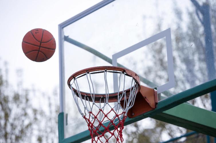 火箭vs湖人回放2025 火箭vs湖人回放今天