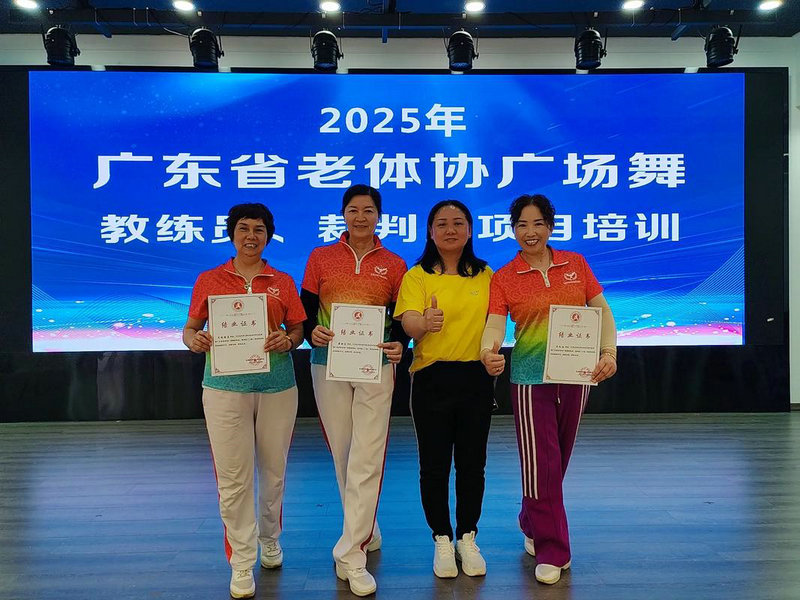 恩比德FIFA30胜兴奋晒照 表示要把交给EA 恩比德FIFA30胜兴奋晒照 表示要把交给EA