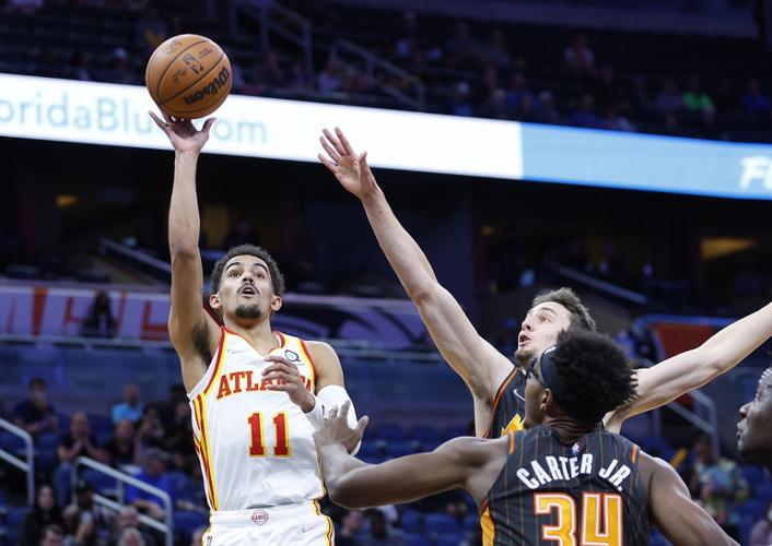 NBA常规赛洛杉矶湖人vs波士顿凯尔特人对战精彩瞬间 NBA常规赛洛杉矶湖人vs波士顿凯尔特人对战精彩瞬间