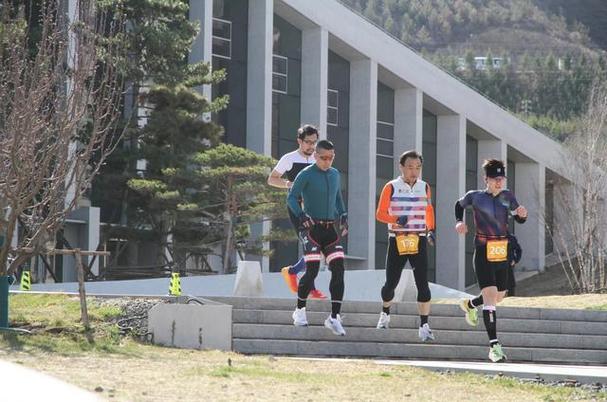 雷霆对决老鹰 东部强队展现实力 避免连败势头 雷霆对决老鹰 东部强队展现实力 避免连败势头