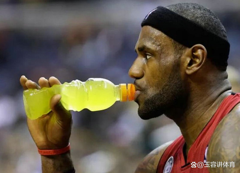 本麦克勒莫脚部伤势恢复得很好 我会强势归来 本麦克勒莫脚部伤势恢复得很好 我会强势归来