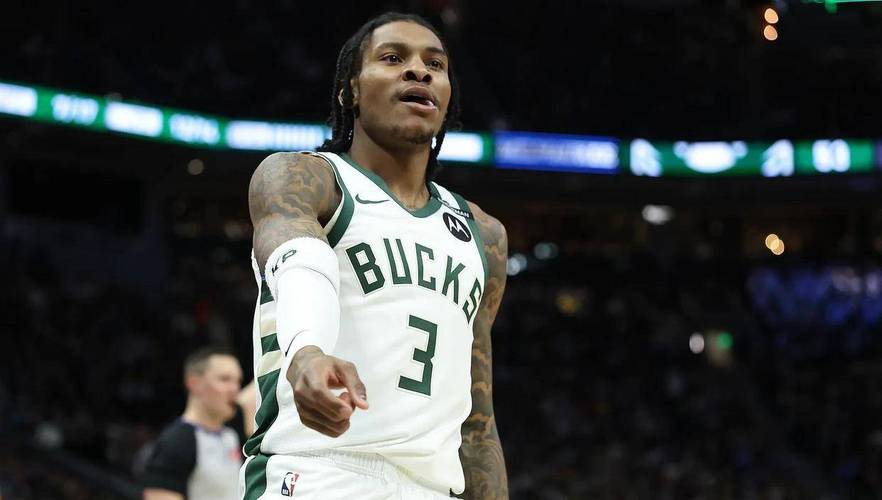 哈利伯顿与特纳表现强势 米切尔贡献亮眼 步行者战胜骑士 哈利伯顿与特纳表现强势 米切尔贡献亮眼 步行者战胜骑士