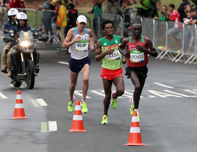 美记尼克斯有明确意愿今年夏天将留住罗斯