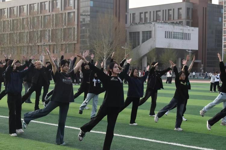 女篮92分大胜女篮险胜 女篮92分大胜女篮险胜