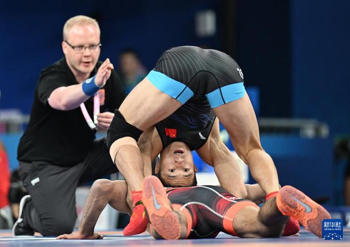 詹皇应努力追赶乔丹 他在当今已无对手 詹皇应努力追赶乔丹 他在当今已无对手