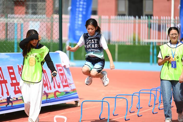 阿斯 由于阿拉巴的膝盖恢复情况尚不确定 他在皇马的未来存疑 阿斯 由于阿拉巴的膝盖恢复情况尚不确定 他在皇马的未来存疑