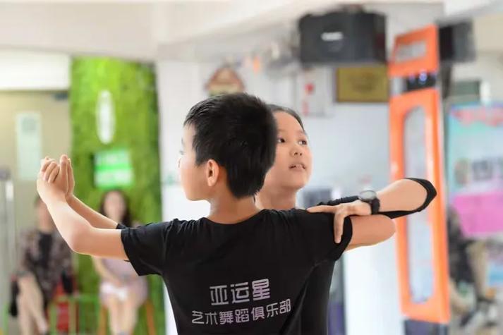 张伟丽比赛时间表何时何地观看精彩对决 张伟丽比赛时间表何时何地观看精彩对决