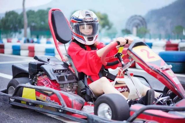 湖人溃败掉入附加赛区