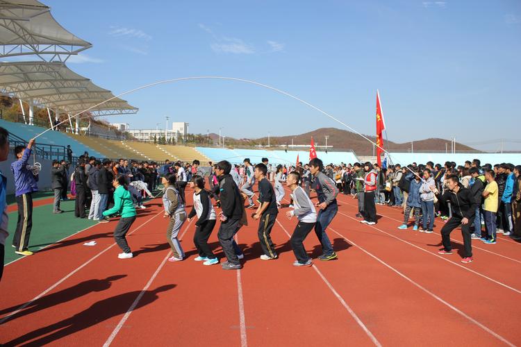火箭今夏何去何从 想夺冠军备竞赛花钱就不能怂
