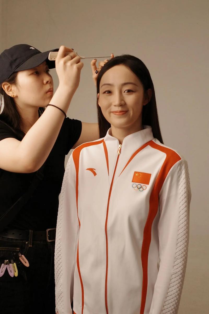 詹姆斯37分湖人胜湖人