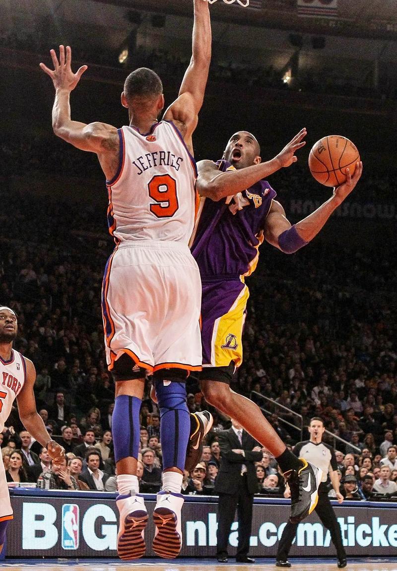 书豪夏季未来引热议 洛城媒体析其高薪难题；关注其决定