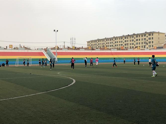 奇才本赛季曾多次派人前往澳洲考察三球