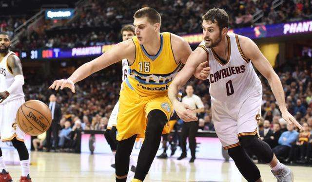 武磊获杰出人物奖 武磊获杰出人物奖