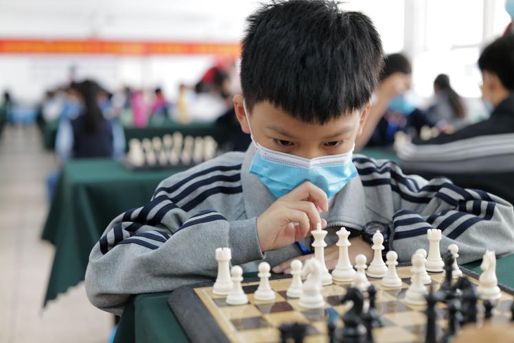 他喜欢的运动是游泳 他喜欢的运动是游泳