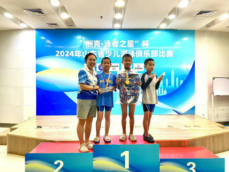 林书豪与科比的篮球对决 谁更胜一筹